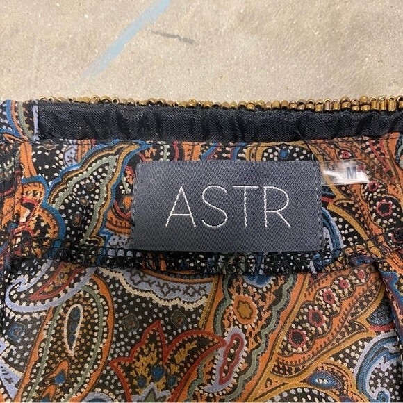 ASTR Multicolor Paisley Sleeveless A-Line Tank Beaded Neckline Size Medium - Picture 7 of 7